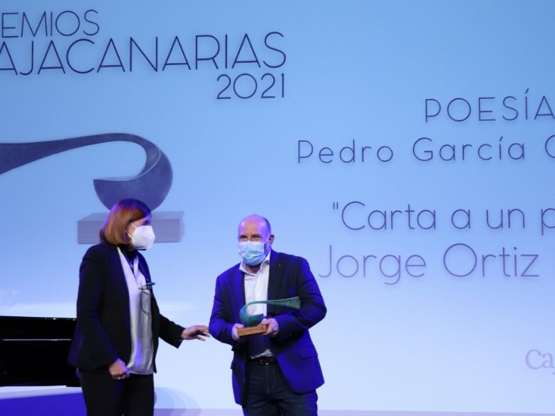 noticia presentacion premios cajacanarias 2022