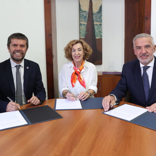 La Fundación Fyde CajaCanarias suscribe un acuerdo con la Universidad de La Laguna y la Universidad de Las Palmas de Gran Canaria para desarrollar una investigación sobre la situación de la vivienda en Canarias