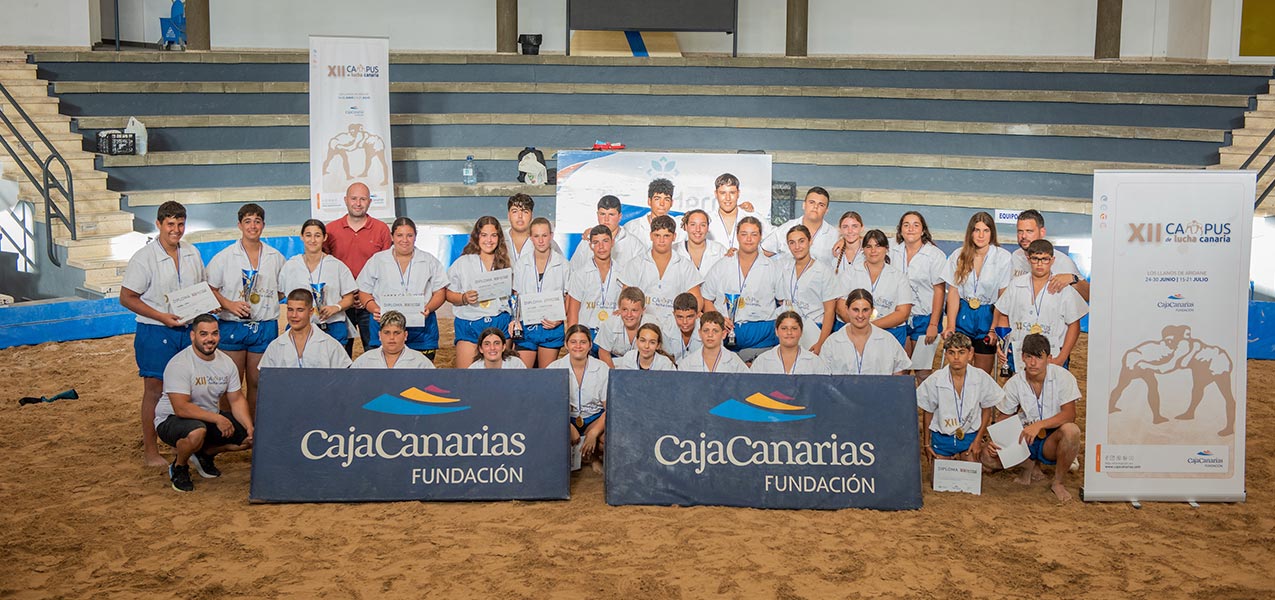 La Fundación CajaCanarias clausura el segundo turno de su XII Campus de Lucha Canaria en Los Llanos de Aridane
