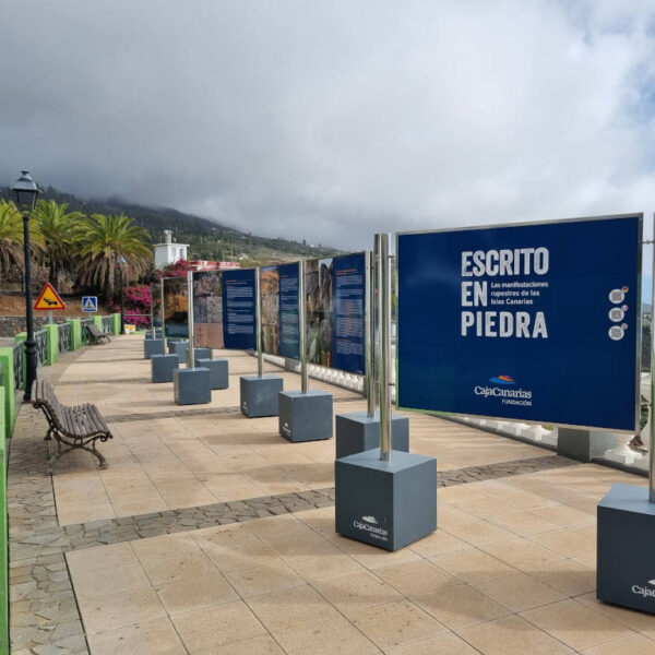 Exposición Escrito en Piedra en Tijarafe