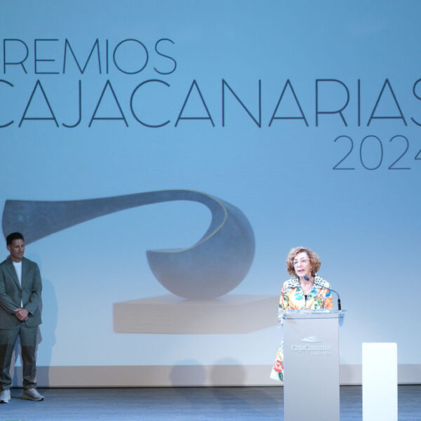 La Fundación CajaCanarias entrega los galardones de sus Premios 2024