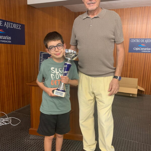 Jose Luis Fernández Ganador XXXIV Torneo Ajedrez Navidad CajaCanarias