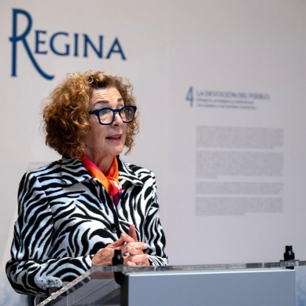 Exposición Regina. Patrimonio textil en los ajuares marianos