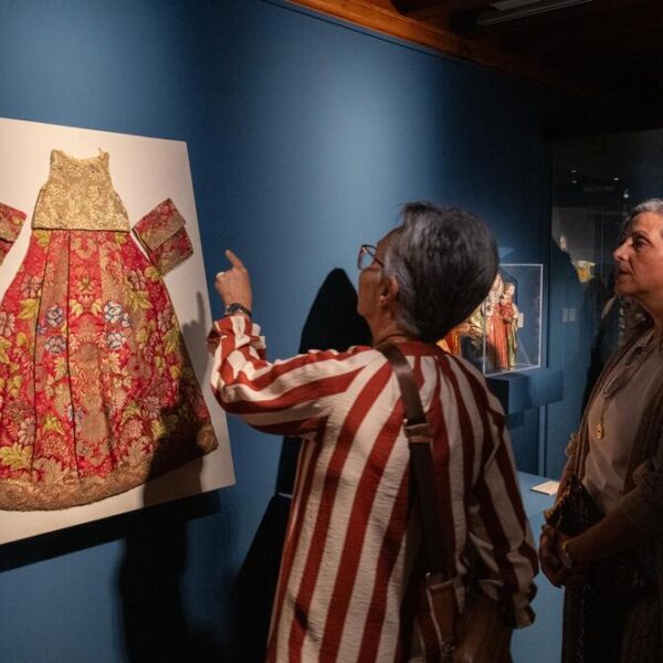 Exposición Regina. Patrimonio textil en los ajuares marianos
